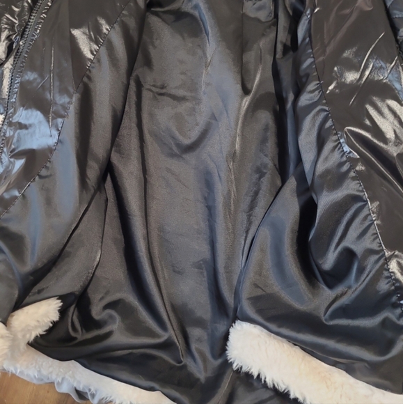 N + Loey Paris  Womens SZ 38 US SZ 8. Black and White Contrast-panel funnel-neck - Picture 6 of 12